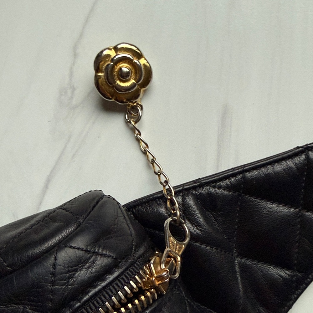 Vintage Chanel 90’s belt bag Fanny pack waist bag 24k gold plated hardware - Picture 9 of 12